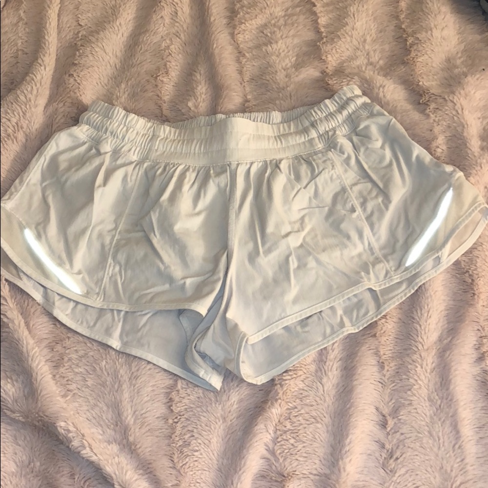 Lululemon Shorts (hotty hot 2in)